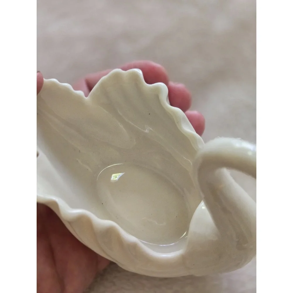 Vtg Medium Lenox Swan Centerpiece 4.5
